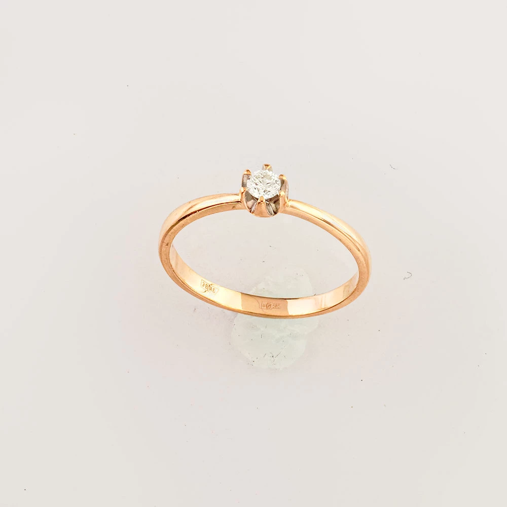 Кольцо с бриллиантом из красного золота 585 пробы