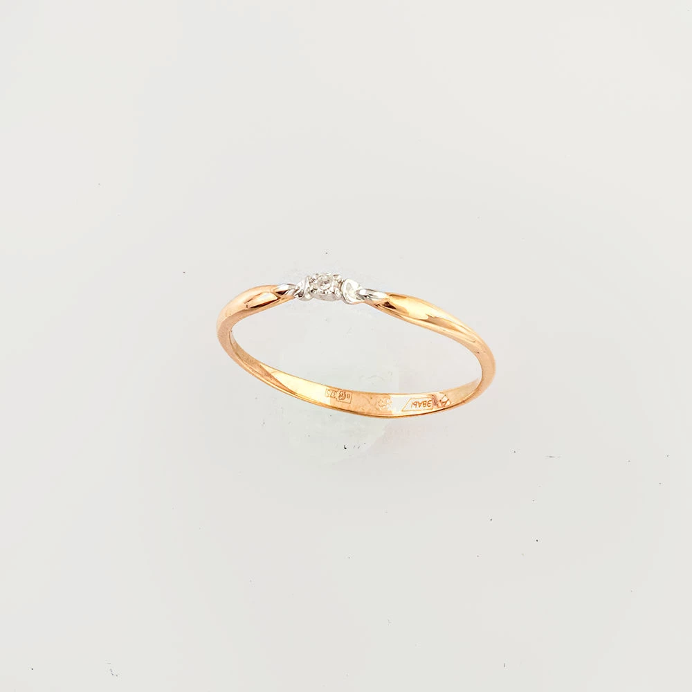 Кольцо с бриллиантом из красного золота 375 пробы