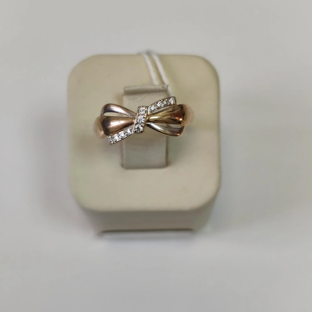 Кольцо с фианитом из красного золота 585 пробы