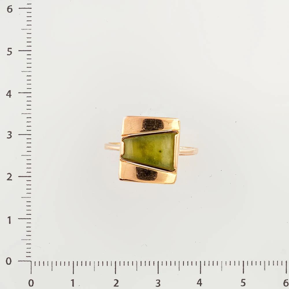 Кольцо с нефритом из красного золота 585 пробы