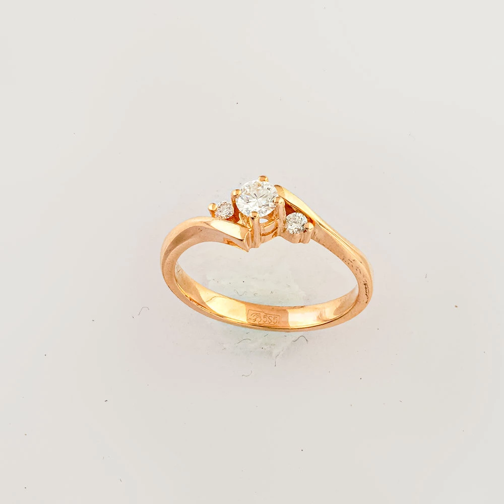 Кольцо с бриллиантом из красного золота 585 пробы