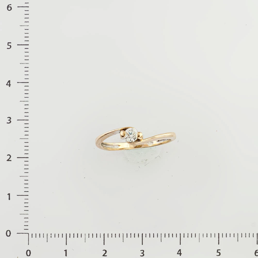 Кольцо с бриллиантом из белого золота 750 пробы