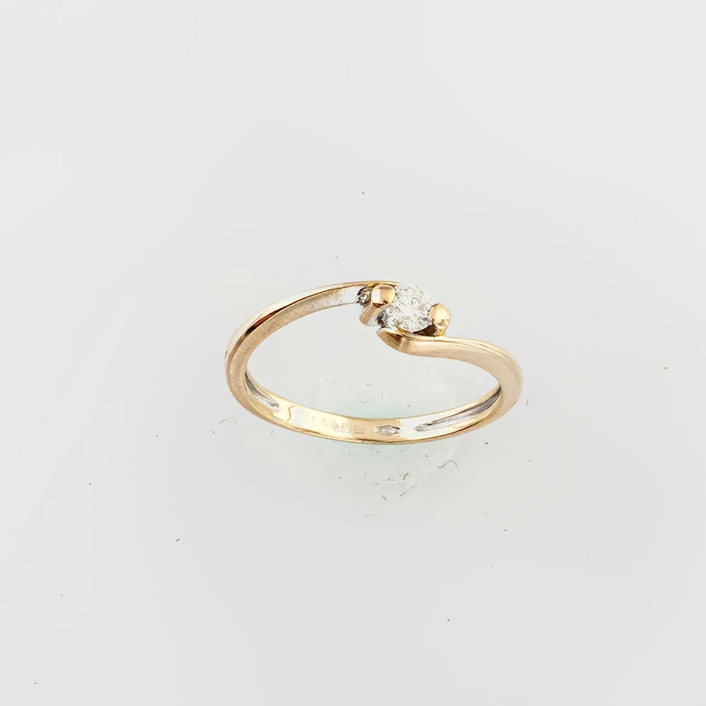 Кольцо с бриллиантом из белого золота 750 пробы