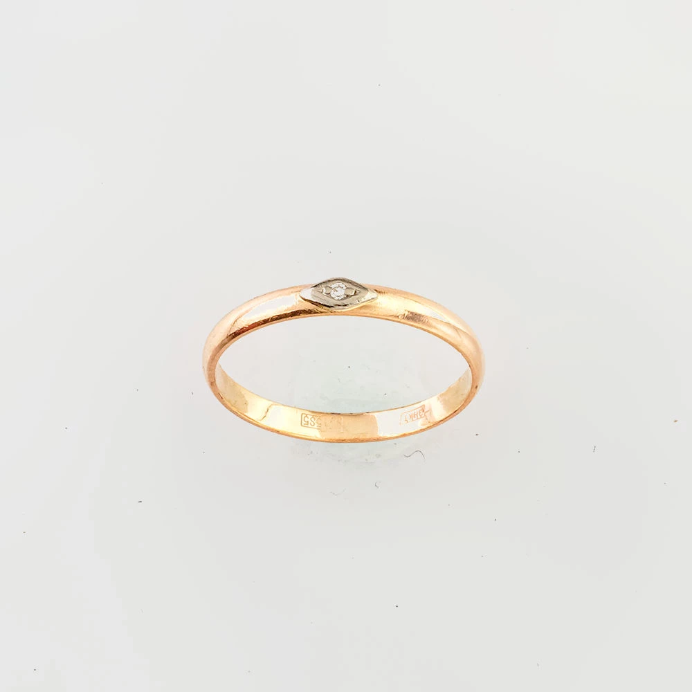 Кольцо с бриллиантом из красного золота 585 пробы