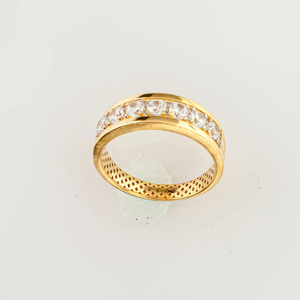 Кольцо с фианитом из желтого золота 585 пробы