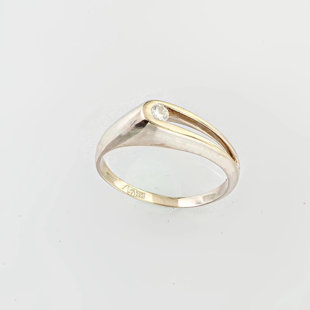 Кольцо с бриллиантом из желтого золота 585 пробы