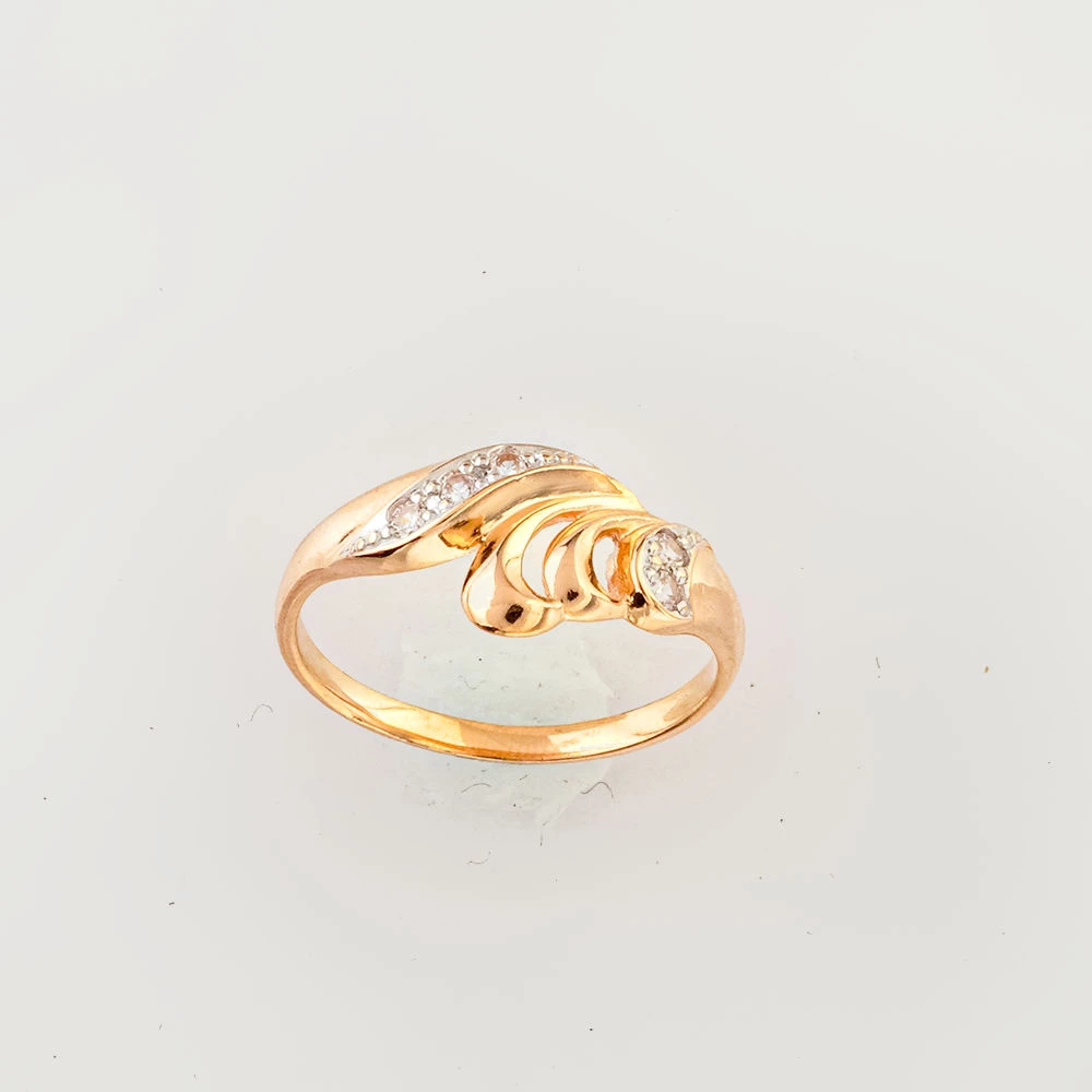 Кольцо с фианитом из красного золота 585 пробы