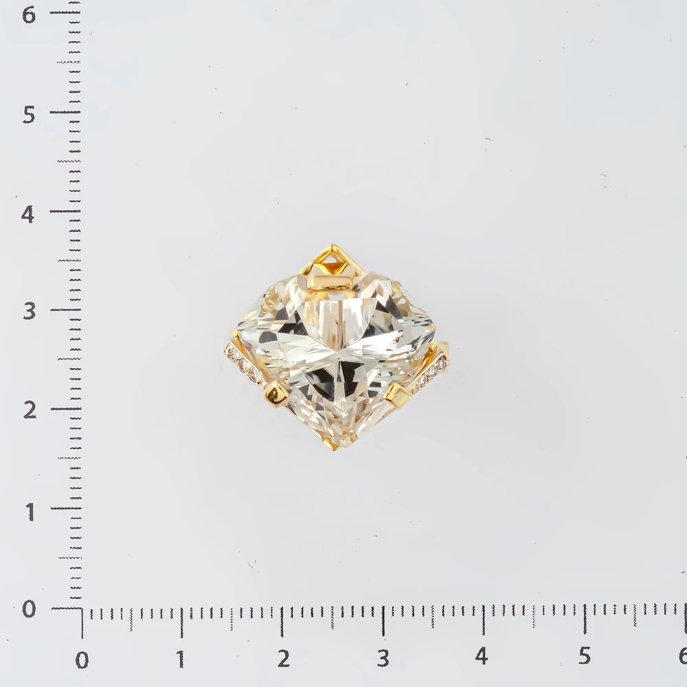 Кольцо с ситаллом из желтого золота 750 пробы