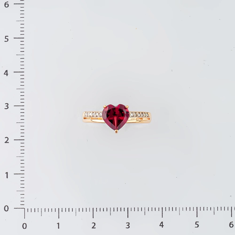 Кольцо с гранатом из красного золота 585 пробы