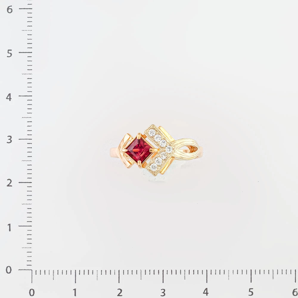 Кольцо с гранатом из красного золота 585 пробы