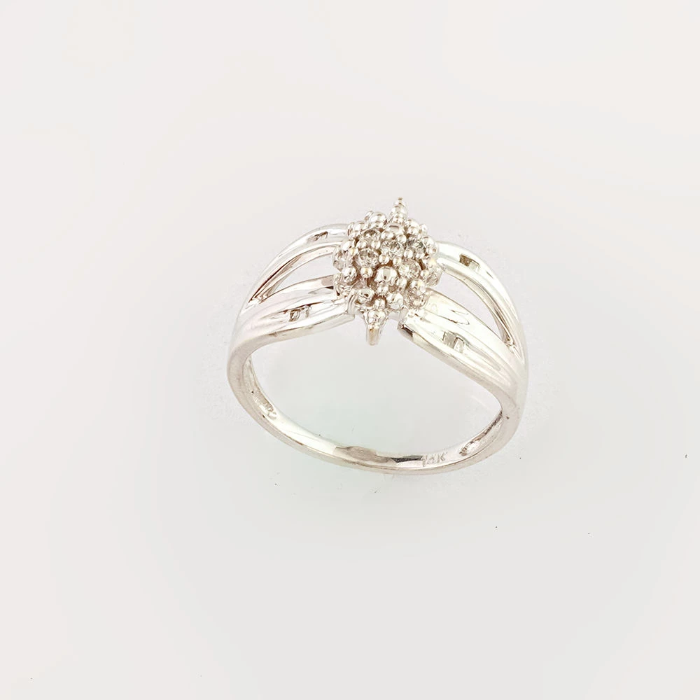 Кольцо с бриллиантом из белого золота 585 пробы