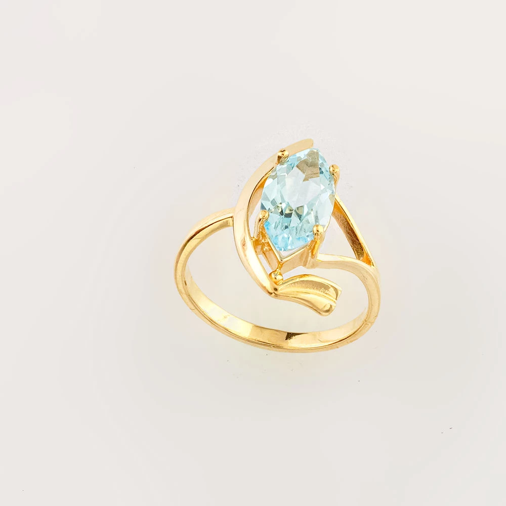 Кольцо с топазом из желтого золота 585 пробы