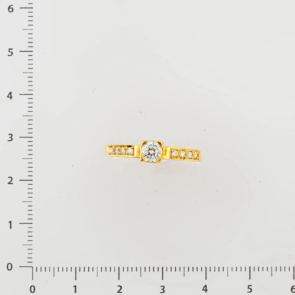 Кольцо с бриллиантом из желтого золота 750 пробы