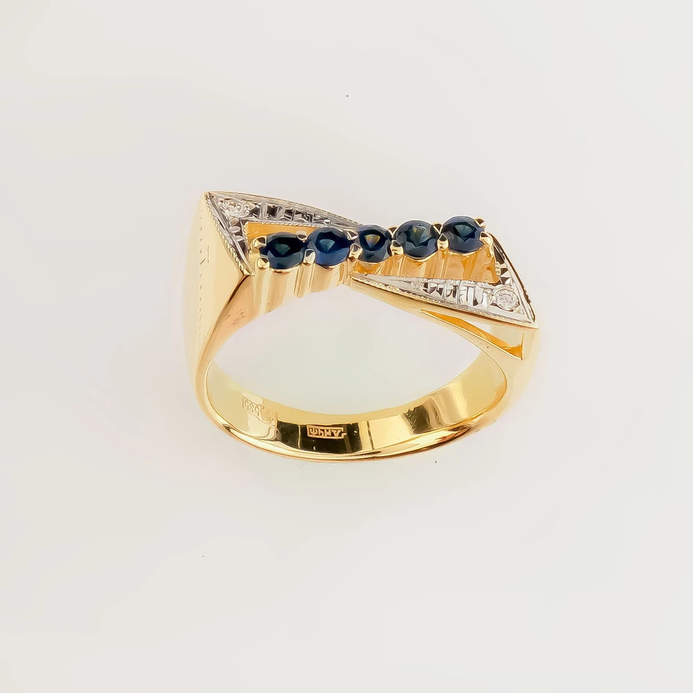 Кольцо с сапфиром из желтого золота 585 пробы