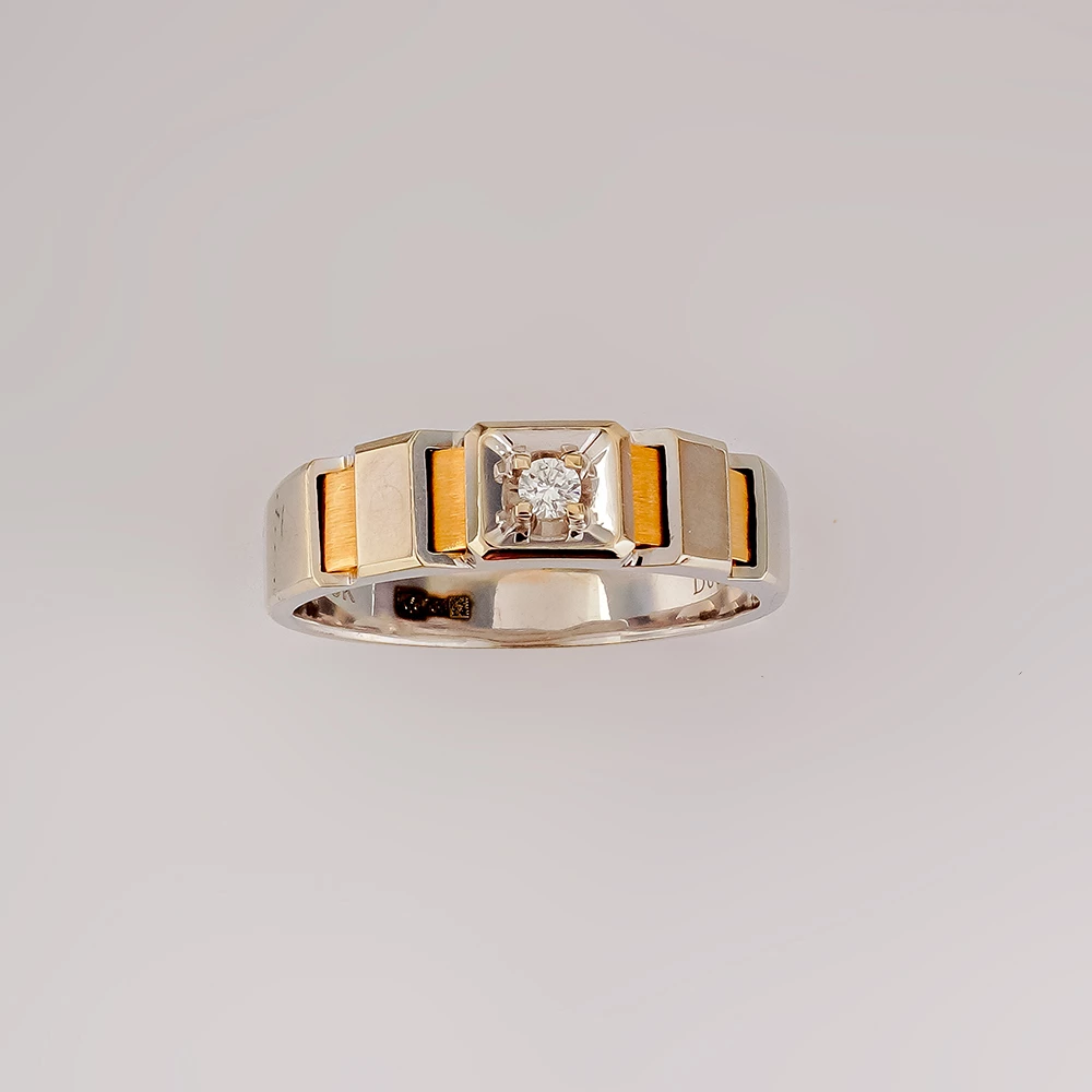 Кольцо с бриллиантом из белого золота 750 пробы