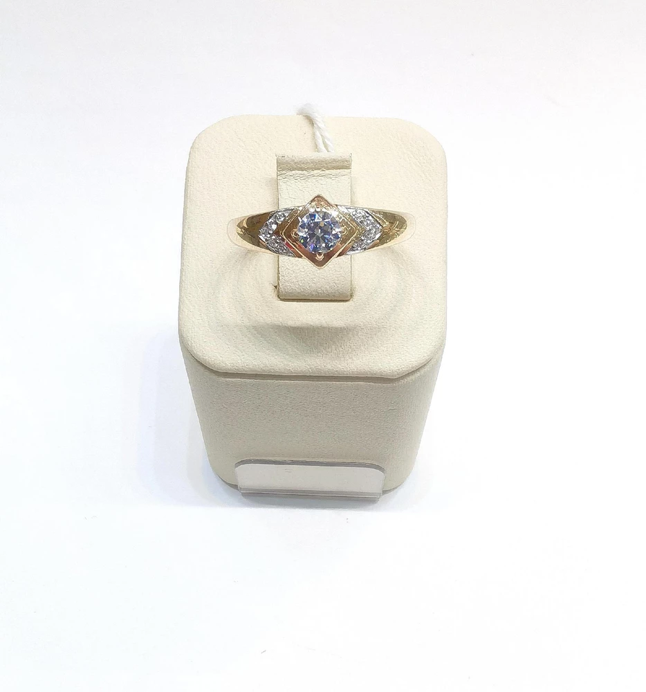 Кольцо с фианитом из красного золота 585 пробы