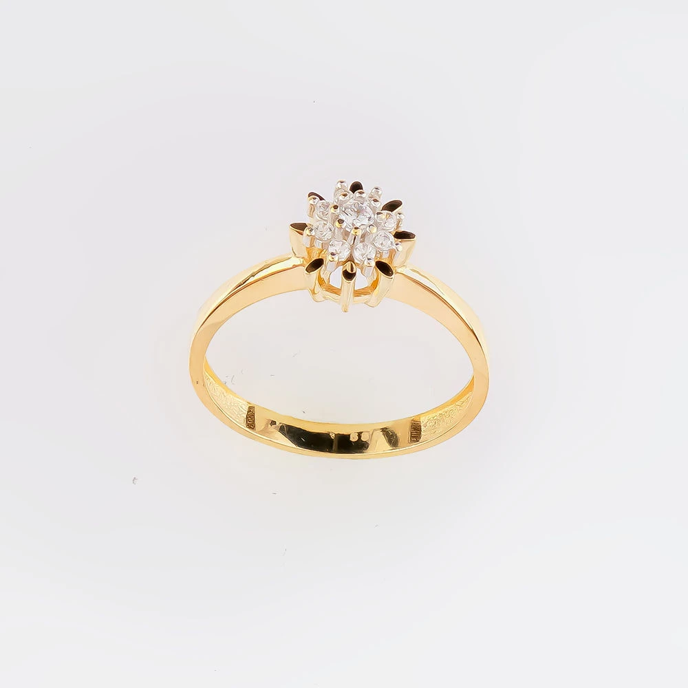 Кольцо с фианитом из желтого золота 585 пробы Кольцо с фианитом из желтого золота 585 пробы