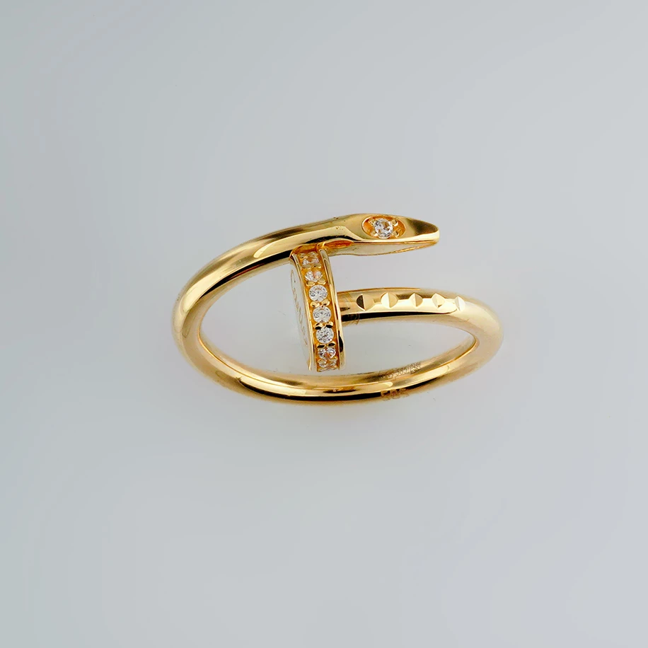 Кольцо с фианитом из желтого золота 585 пробы