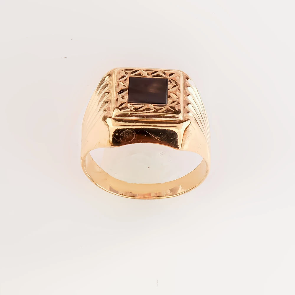 Кольцо с ониксом из красного золота 585 пробы