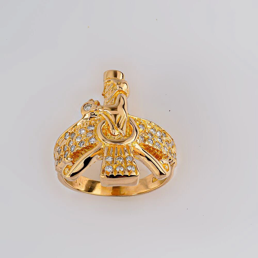 Кольцо с бриллиантом из желтого золота 750 пробы