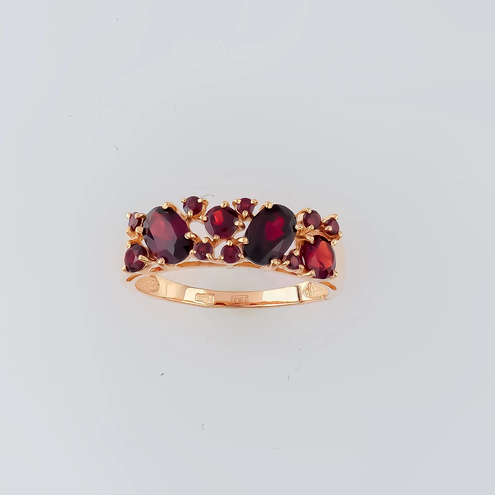 Кольцо с гранатом из красного золота 585 пробы