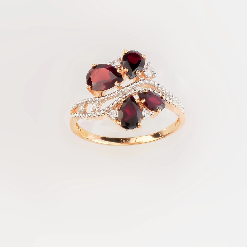 Кольцо с гранатом из красного золота 585 пробы