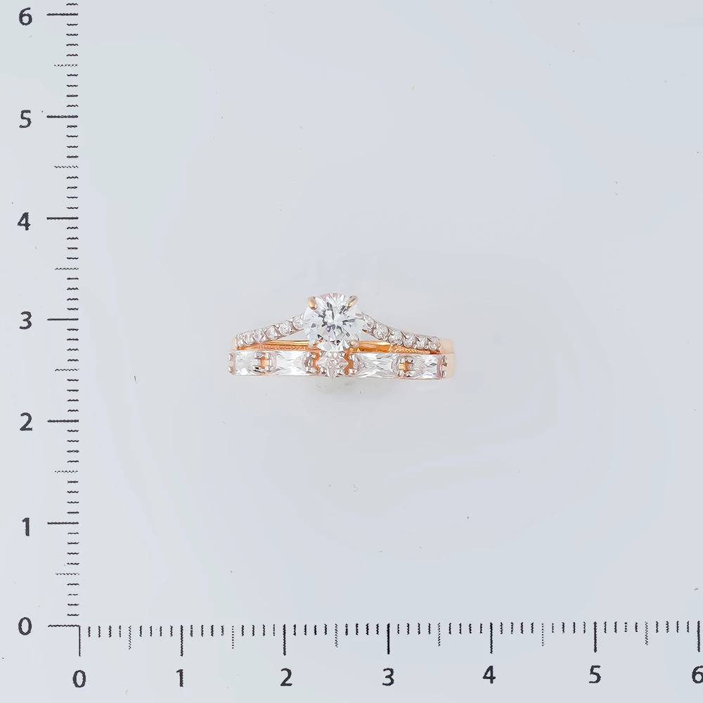 Кольцо с фианитом из красного золота 585 пробы