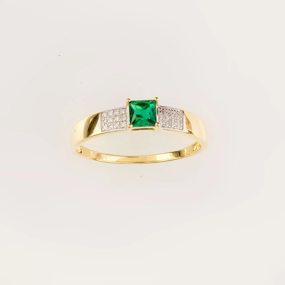 Кольцо с изумрудом синтетическим из желтого золота 585 пробы