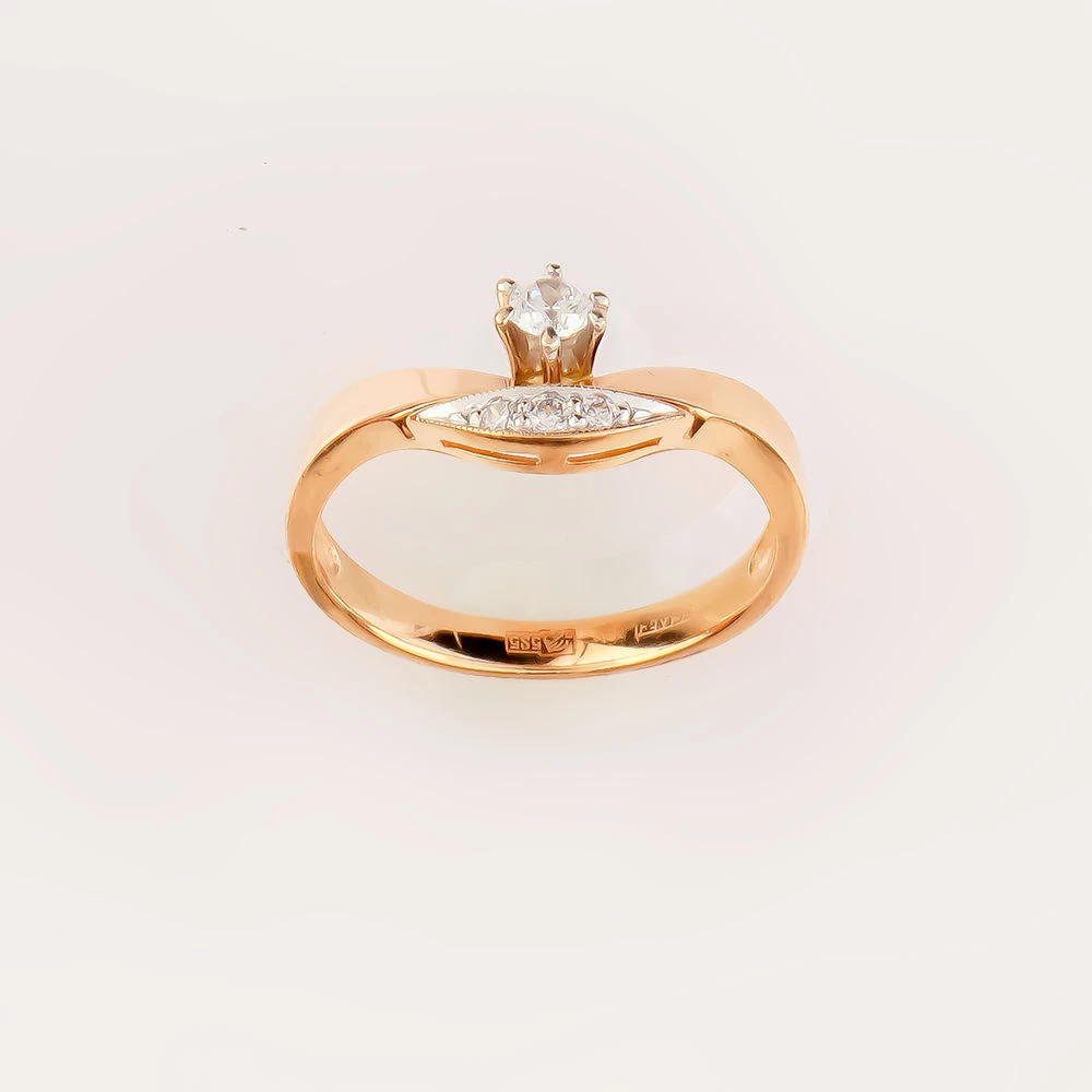 Кольцо с фианитом из красного золота 585 пробы