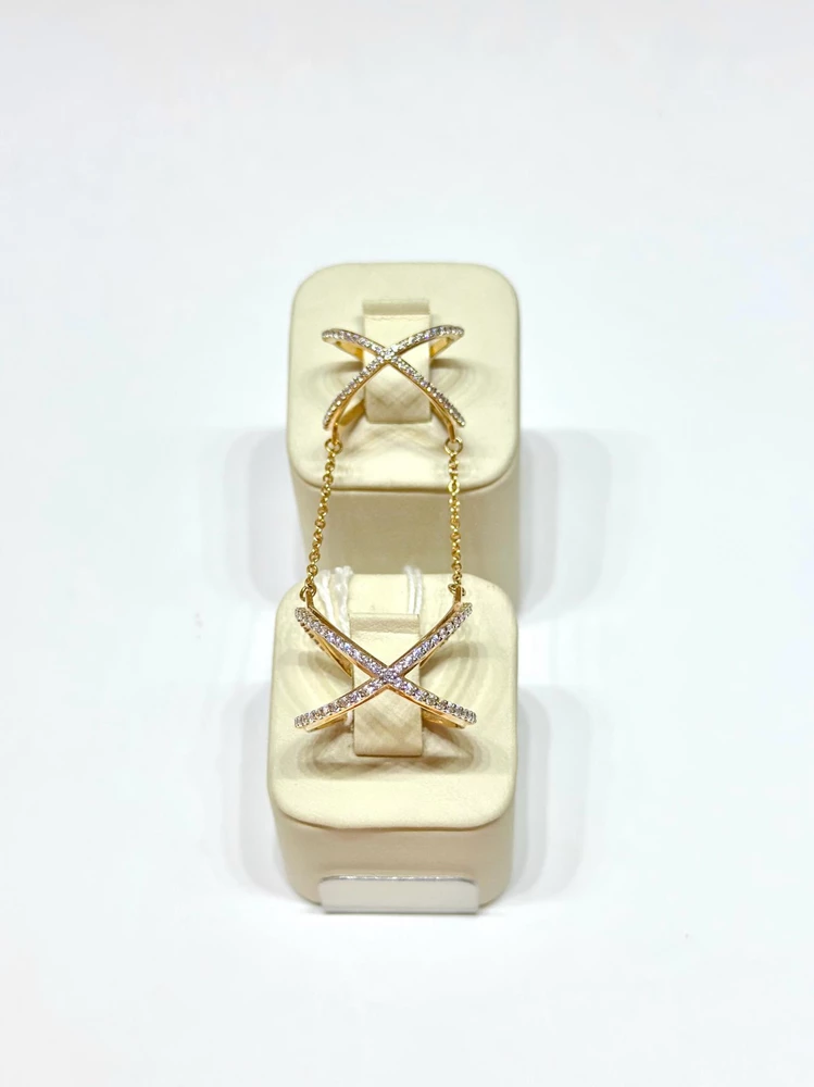 Кольцо с фианитом из красного золота 585 пробы