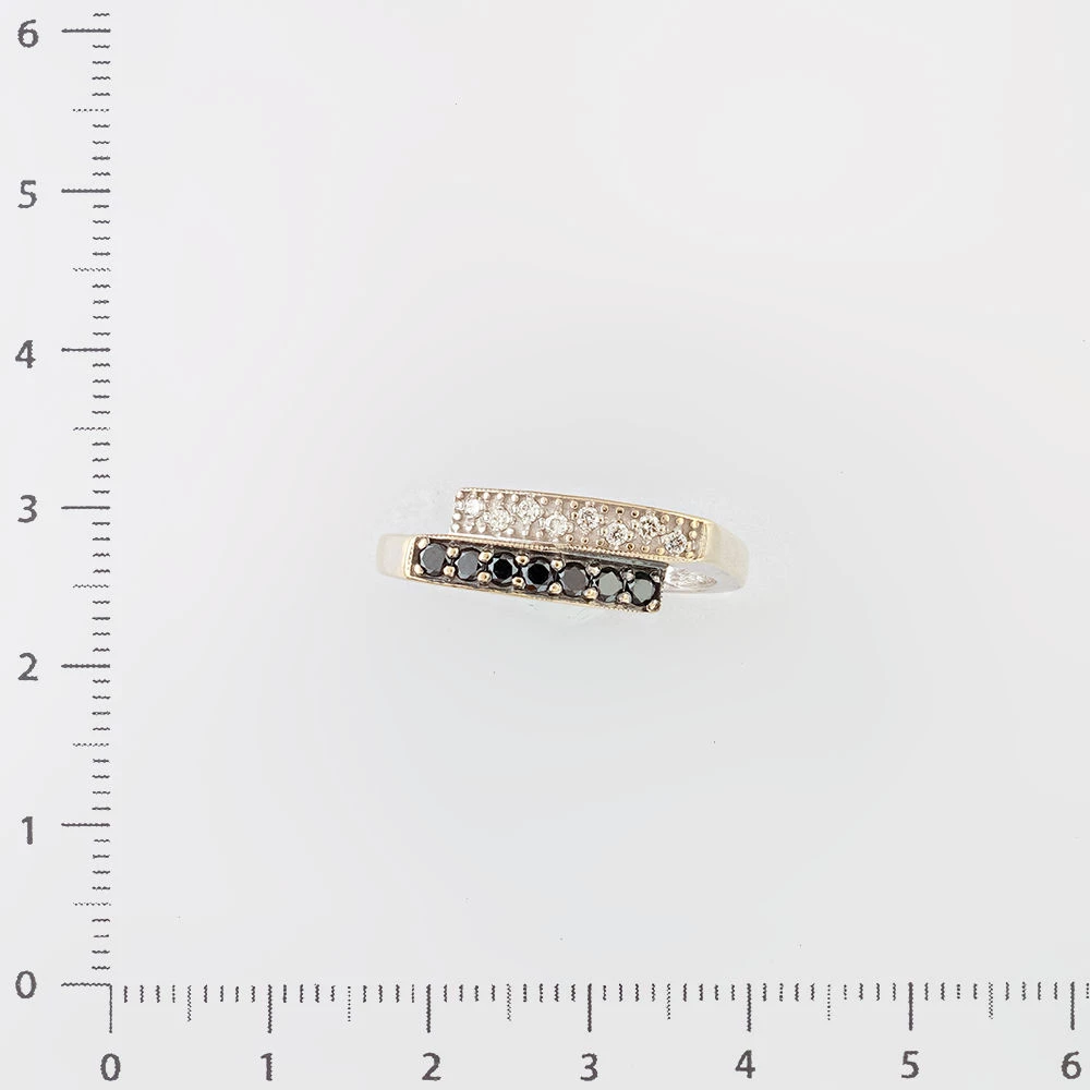 Кольцо с бриллиантом из белого золота 585 пробы