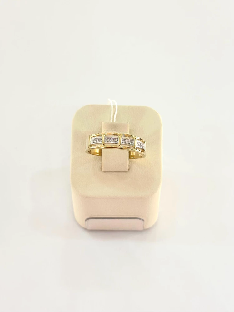 Кольцо с бриллиантом из желтого золота 585 пробы