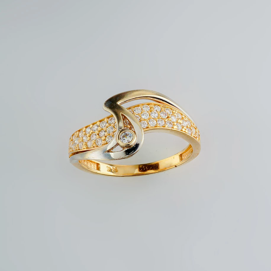 Кольцо с фианитом из желтого золота 585 пробы