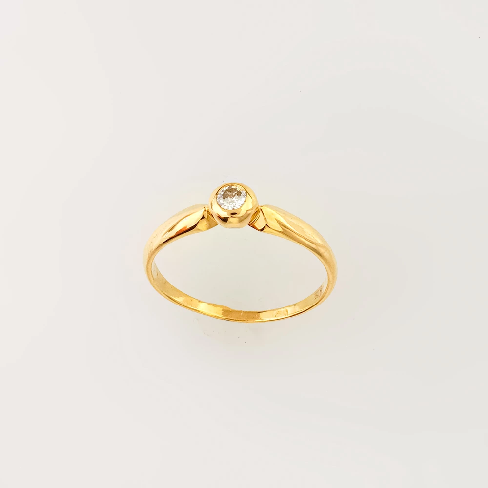 Кольцо с бриллиантом из желтого золота 750 пробы