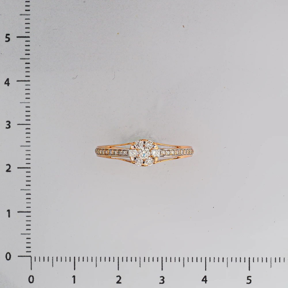 Кольцо с бриллиантом из красного золота 585 пробы