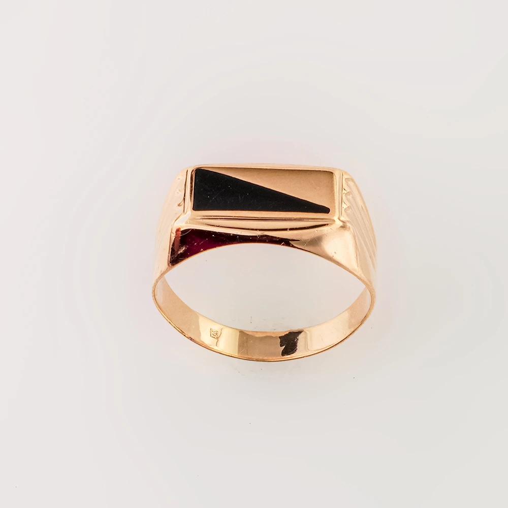 Кольцо с ониксом из красного золота 585 пробы Кольцо с ониксом из красного золота 585 пробы