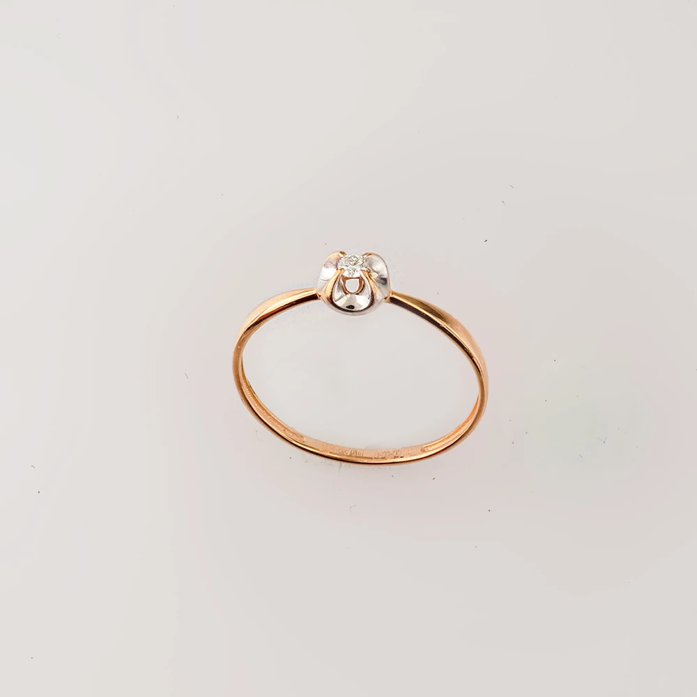 Кольцо с бриллиантом из красного золота 585 пробы Кольцо с бриллиантом из красного золота 585 пробы