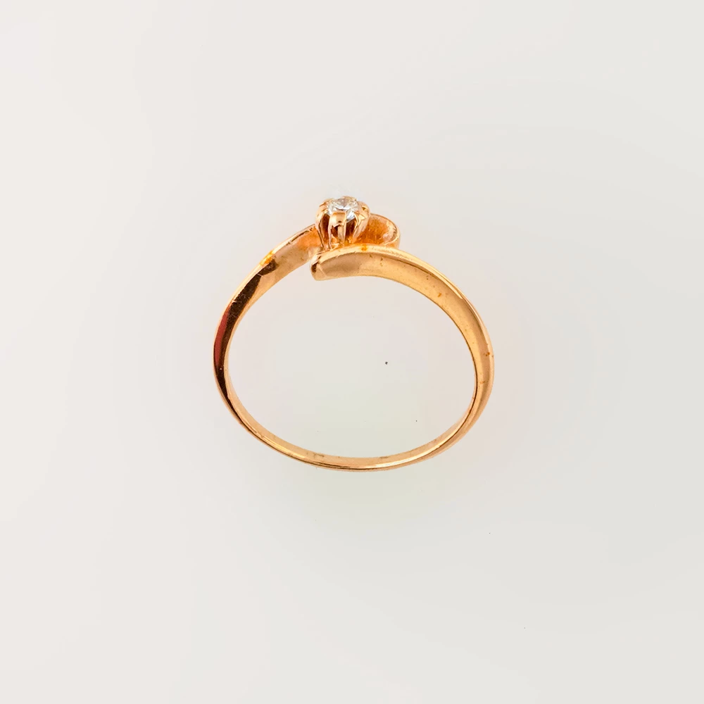 Кольцо с бриллиантом из красного золота 585 пробы