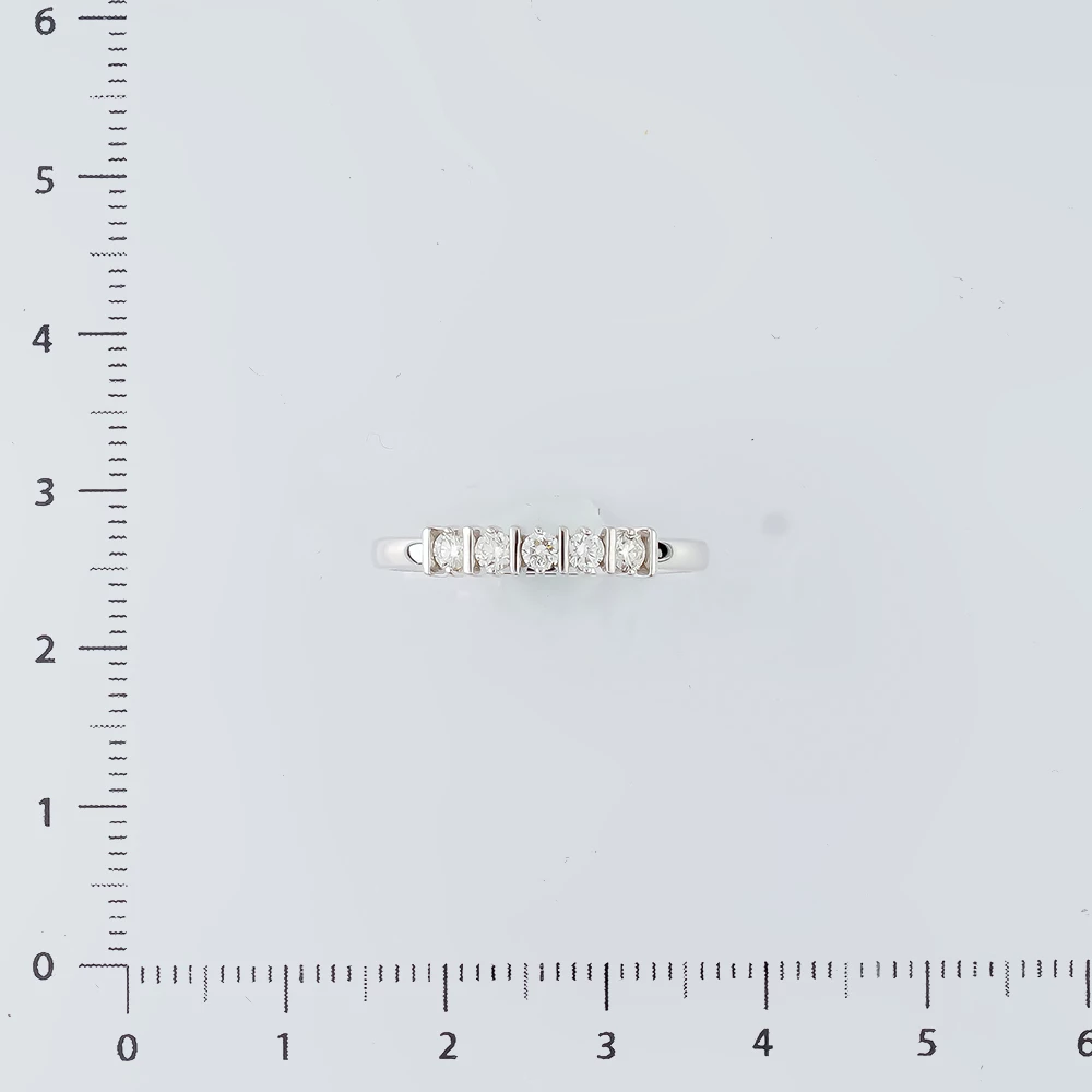 Кольцо с бриллиантом из белого золота 585 пробы Кольцо с бриллиантом из белого золота 585 пробы