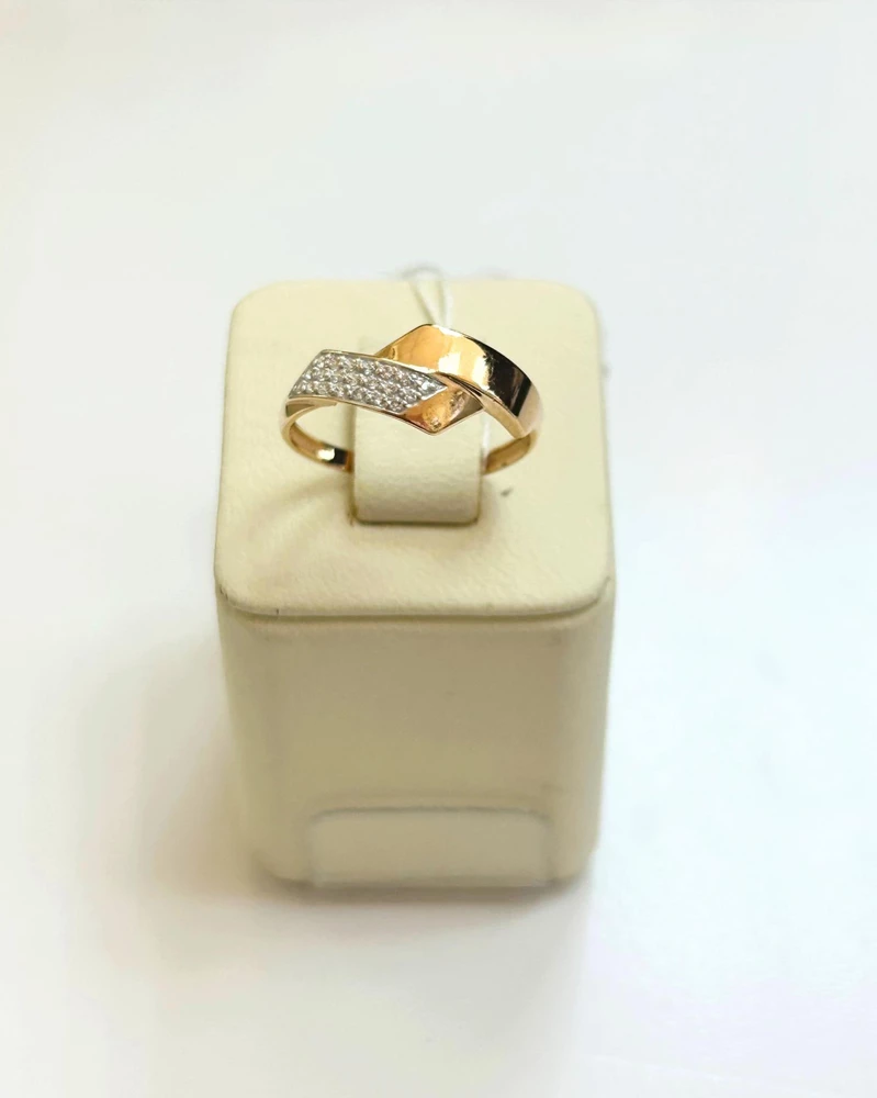 Кольцо с фианитом из красного золота 585 пробы