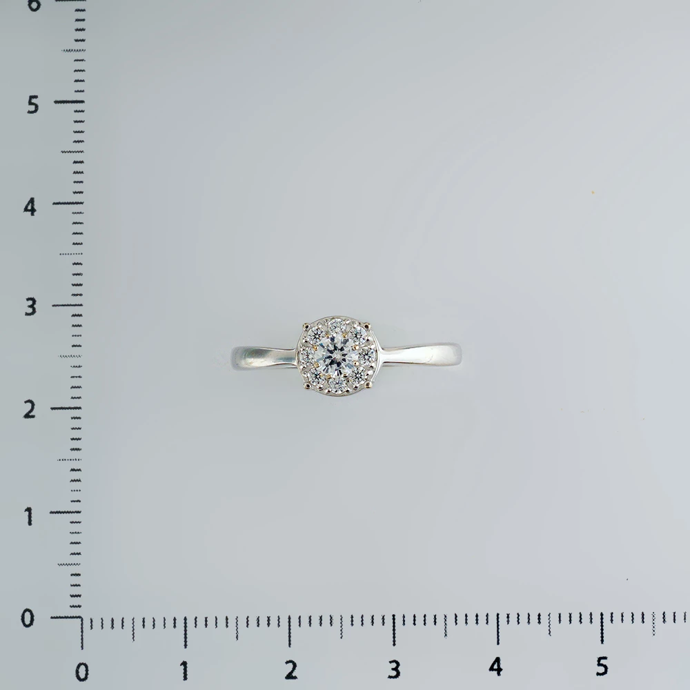 Кольцо с фианитом из белого золота 585 пробы