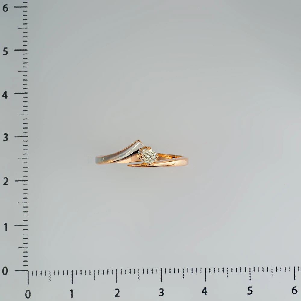 Кольцо с бриллиантом из красного золота 585 пробы