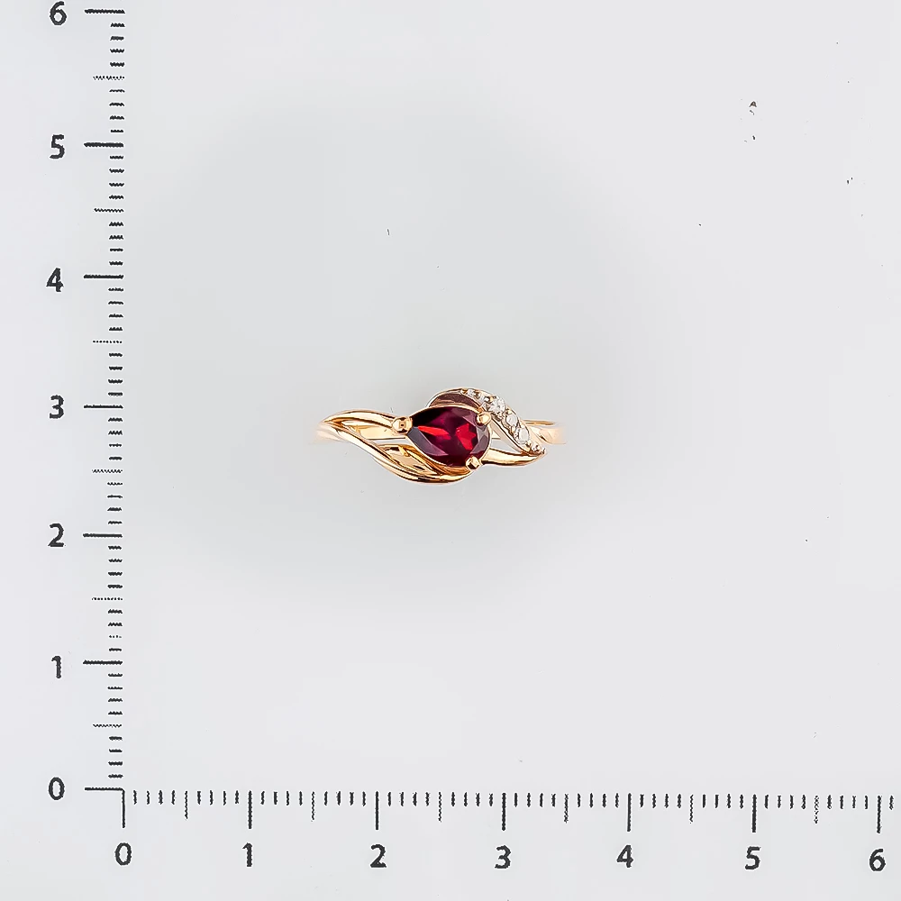 Кольцо с бриллиантом из красного золота 585 пробы