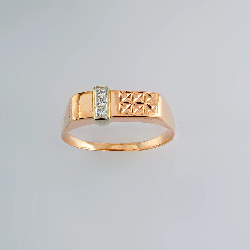 Кольцо с фианитом из красного золота 585 пробы