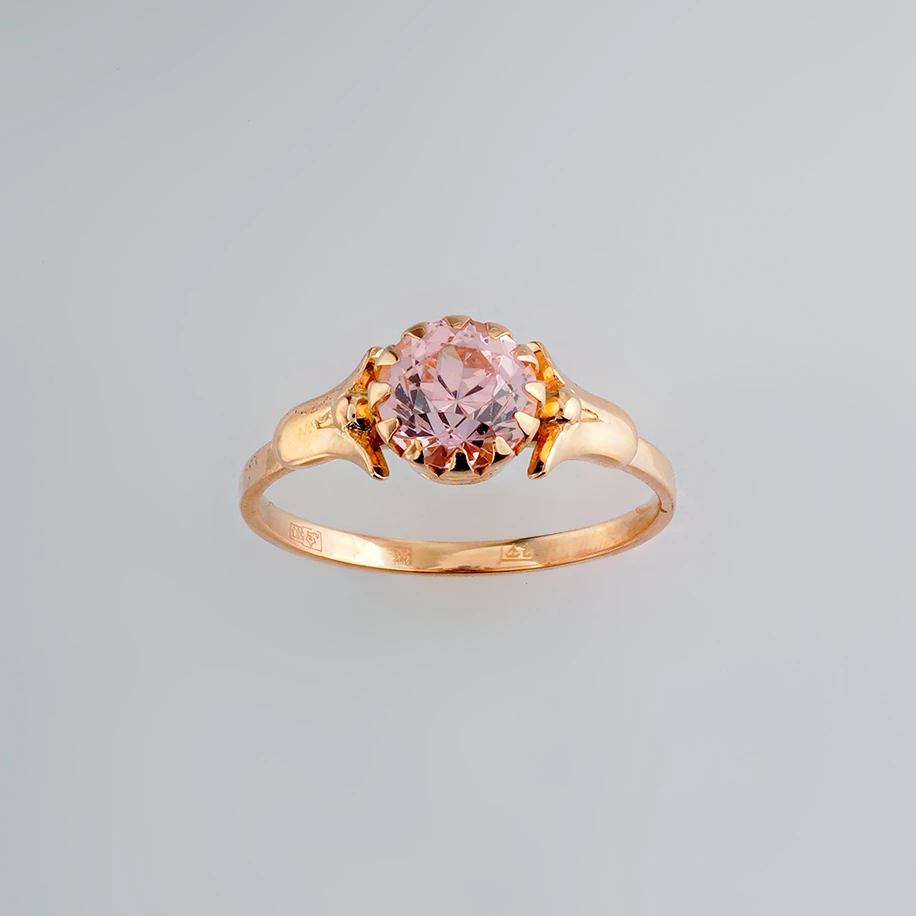 Кольцо с фианитом из красного золота 583 пробы