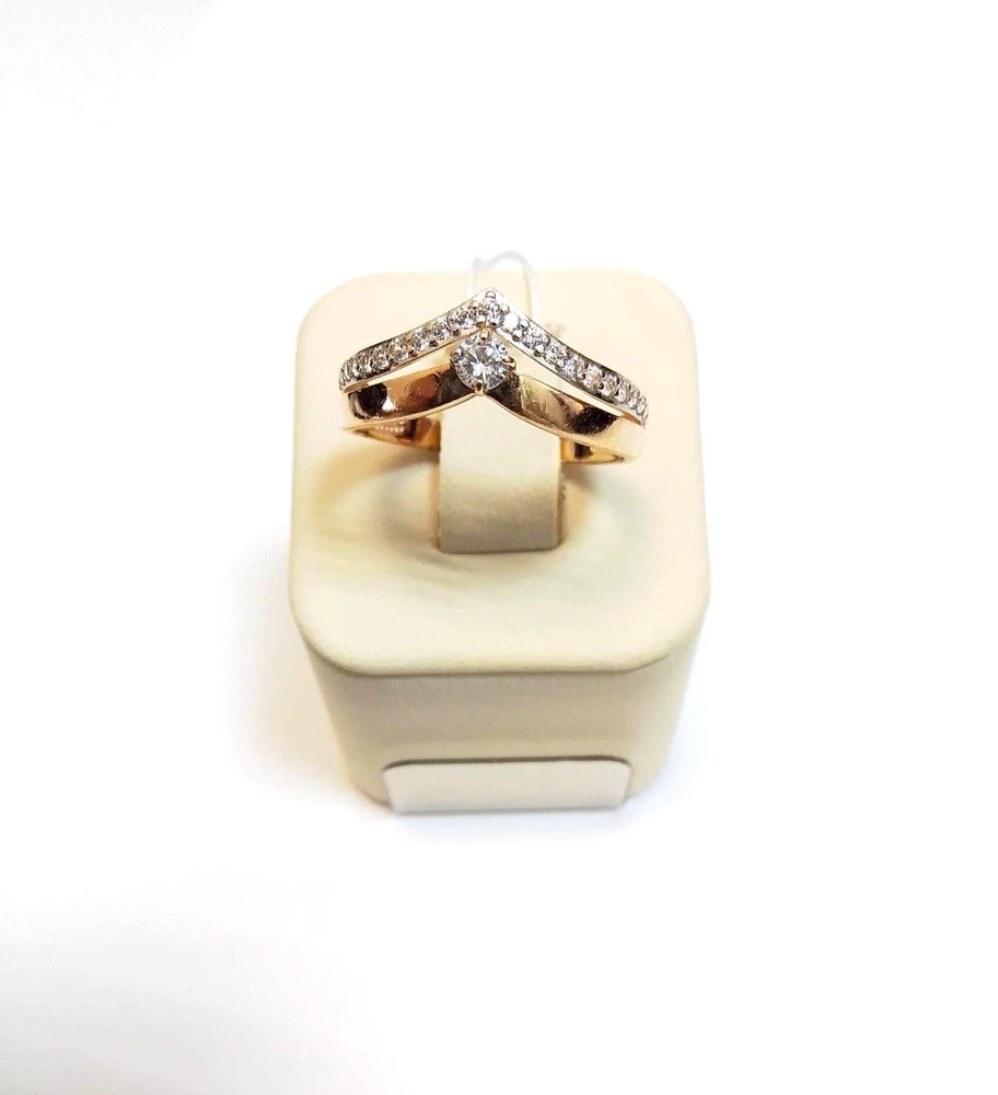 Кольцо с фианитом из красного золота 585 пробы