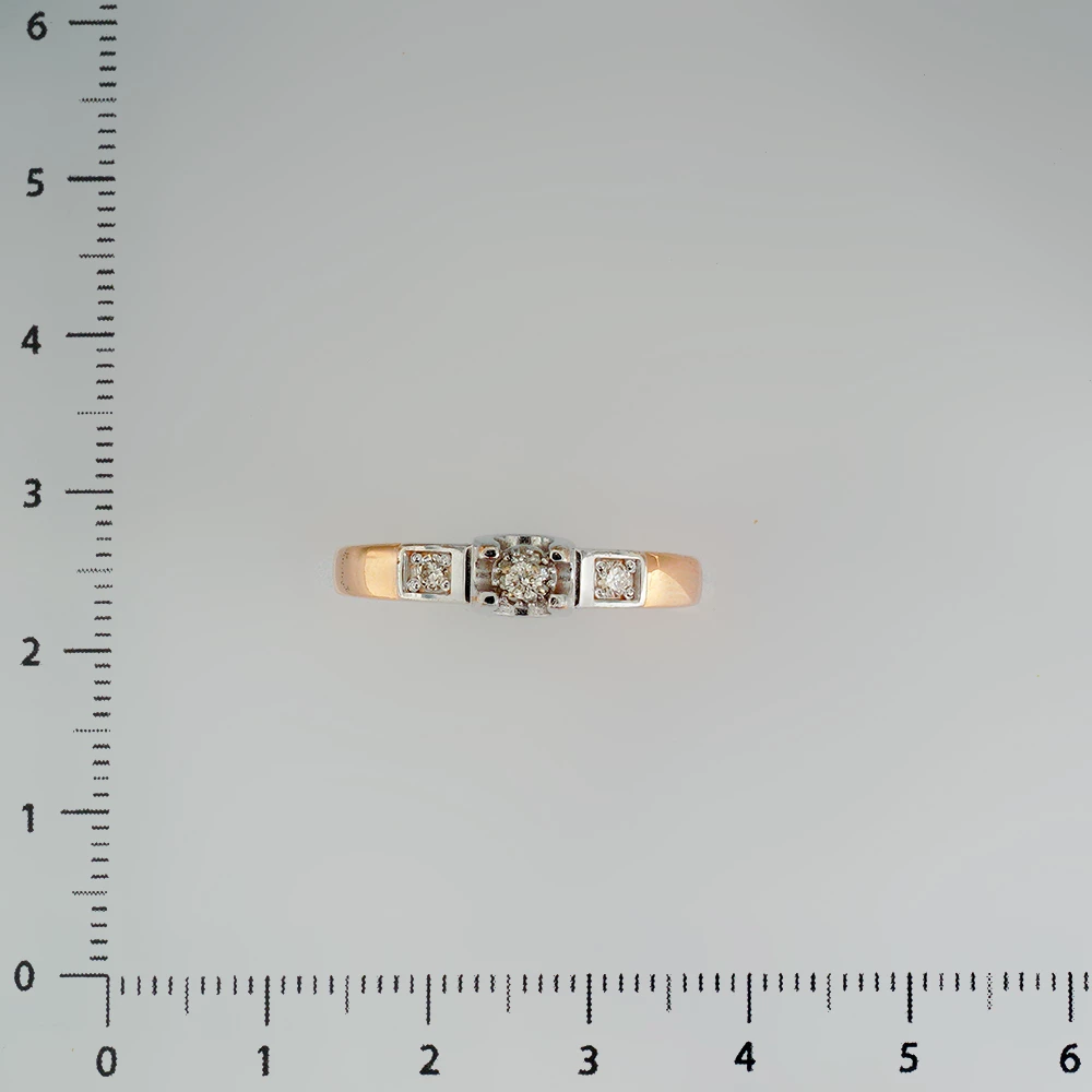 Кольцо с бриллиантом из красного золота 585 пробы