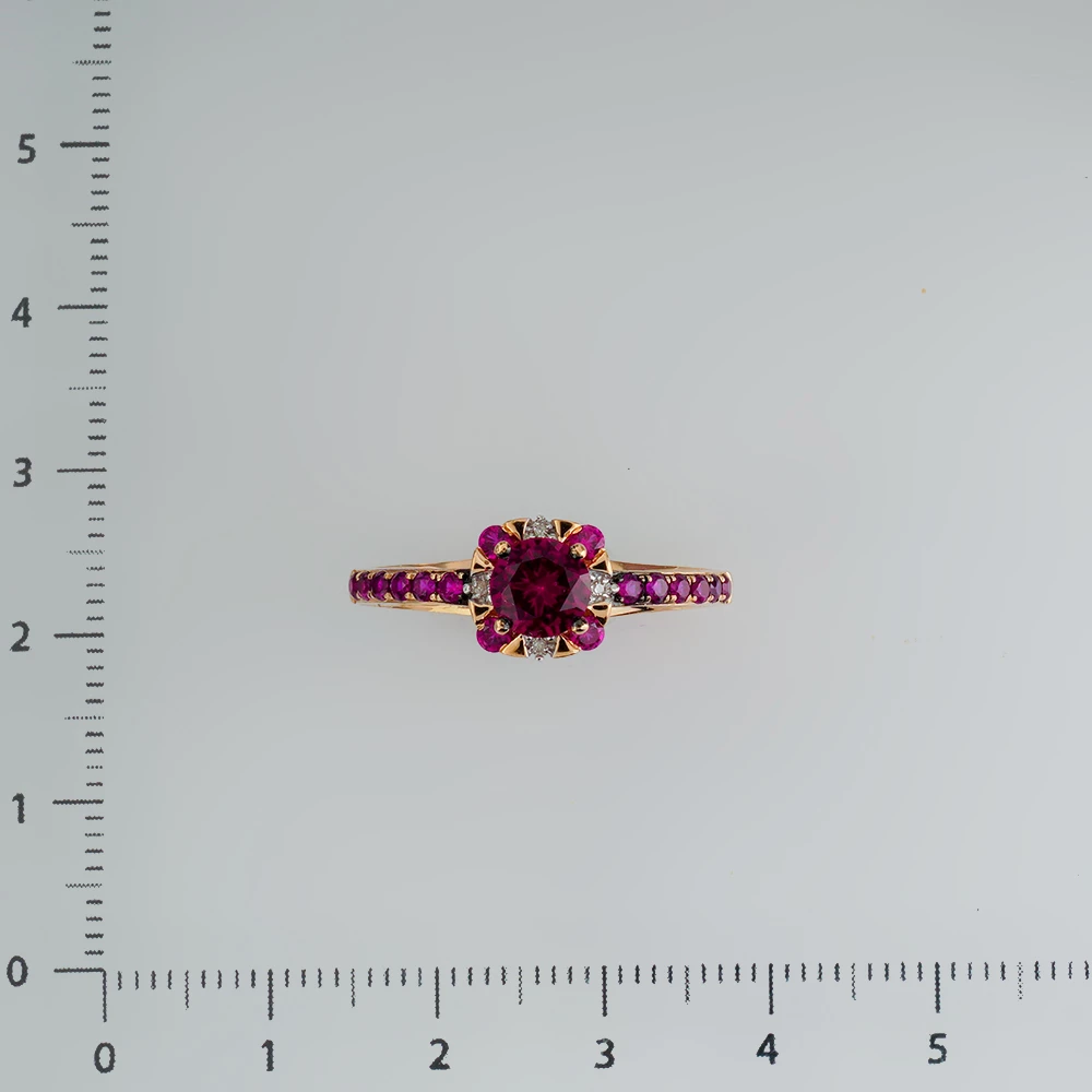 Кольцо с рубином синтетическим из красного золота 585 пробы