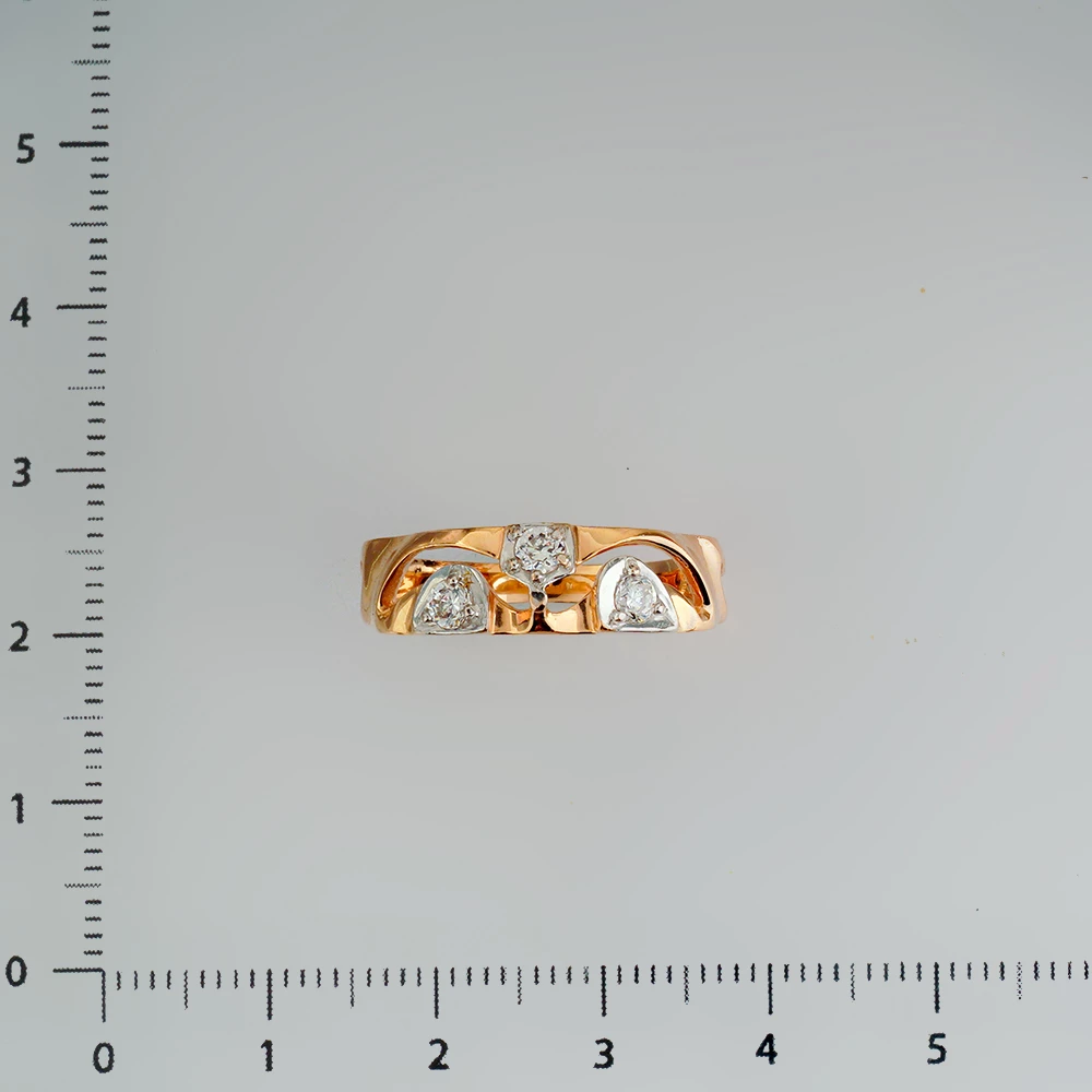 Кольцо с фианитом из красного золота 585 пробы