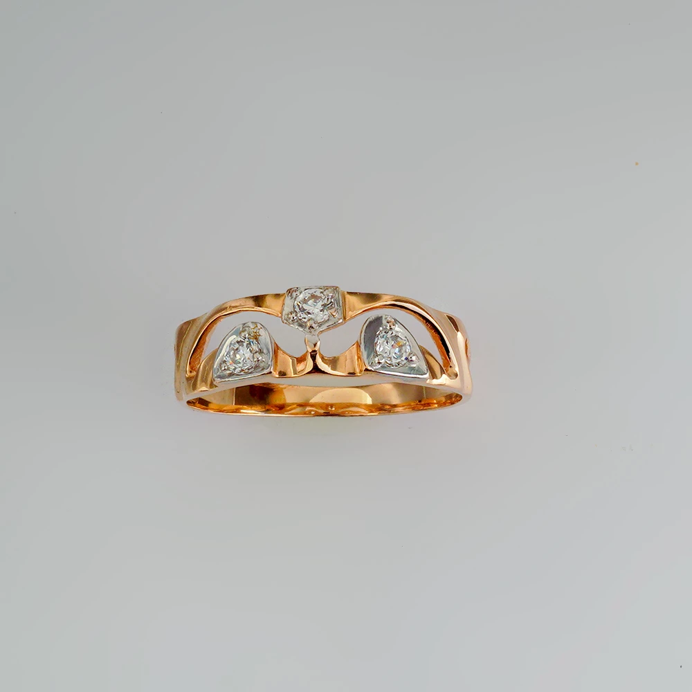 Кольцо с фианитом из красного золота 585 пробы